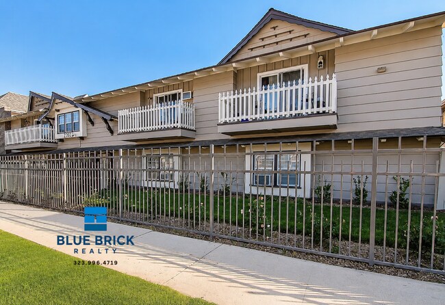 Building Photo - 20326 Saticoy St
