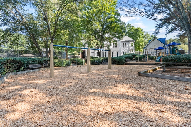 Building Photo - 2637 Forest Meadow Ln