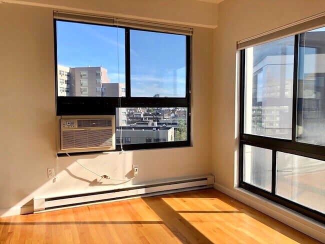 Building Photo - 12 Stoneholm St