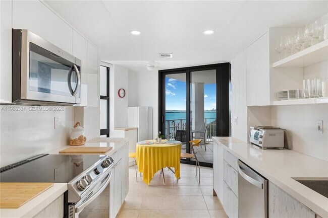 Building Photo - 4000 Towerside Terrace