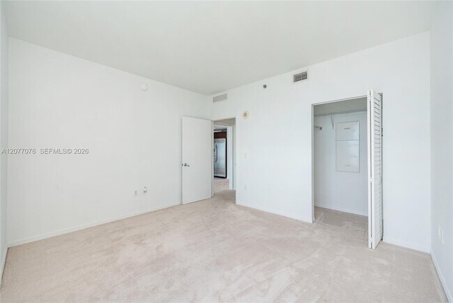 Building Photo - 951 Brickell Ave