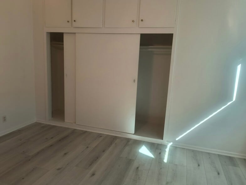 Bedroom Closest - 6820 Valmont St