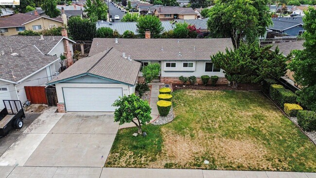 Building Photo - 1359 Anza Way