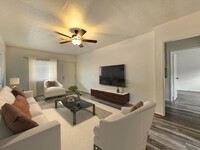 Building Photo - Coronado Area of Phoenix Remodeled 2 Bed 1...