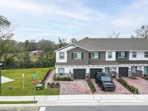 Building Photo - 4902 Livingston Ln