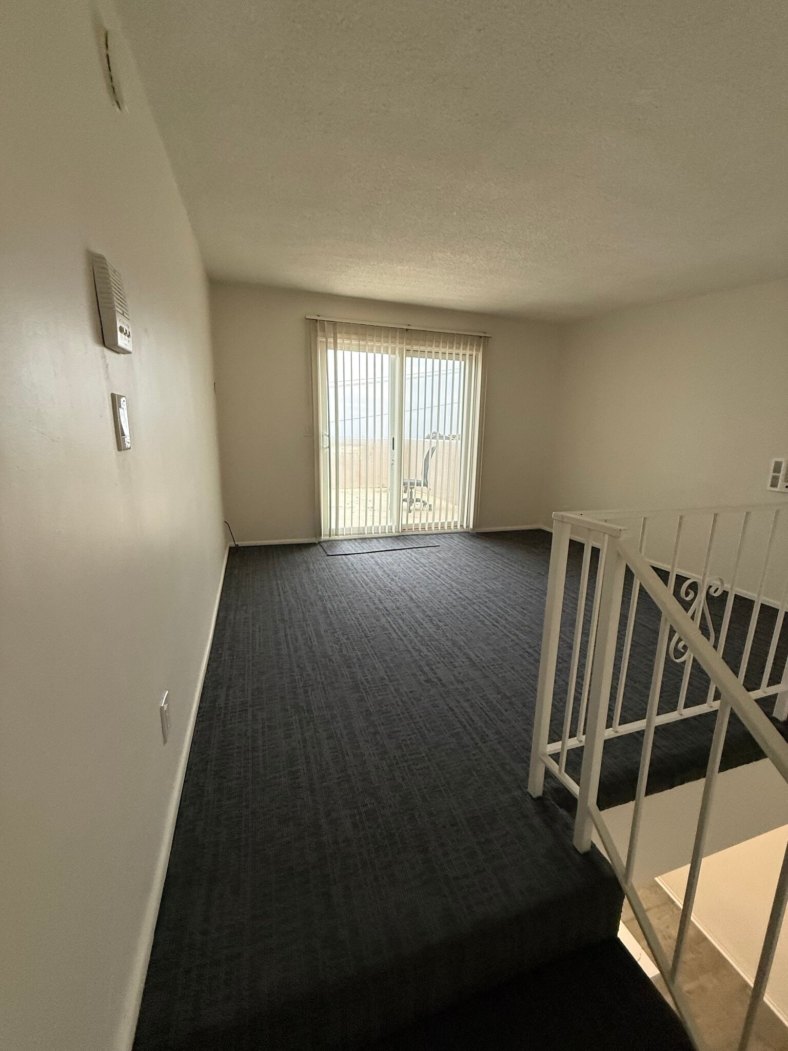 Building Photo - 927 W 19th St