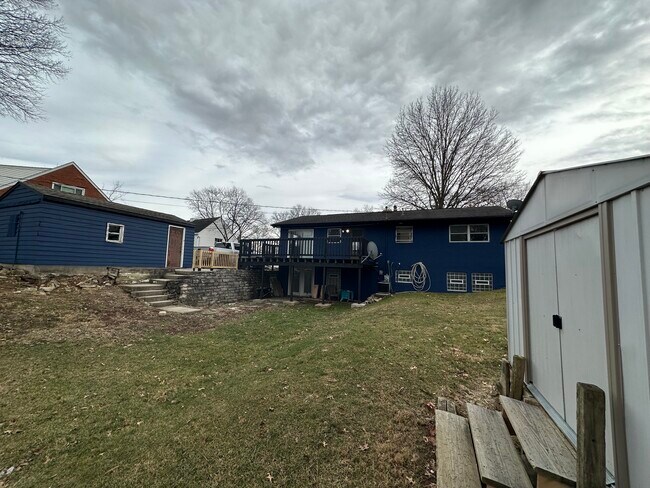 Building Photo - Brinwood Property APT A