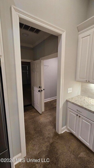 Building Photo - 139 Coventry Ln