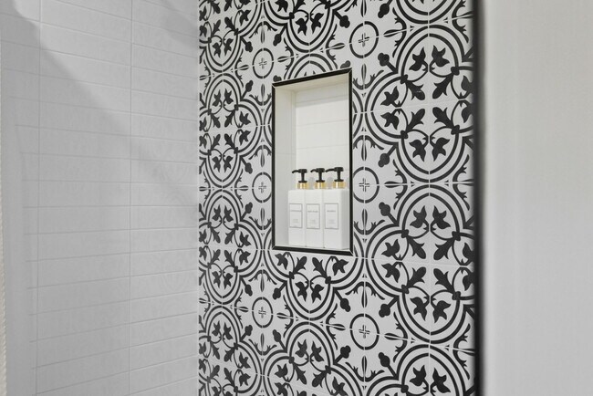 Building Photo - 1404 Lieta St