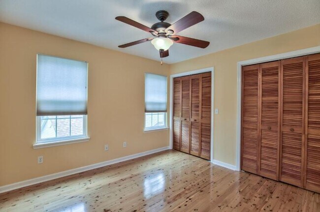 Building Photo - Beautiful 3x2 Home