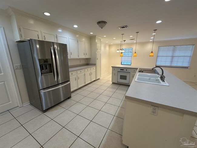 Building Photo - 4626 Pebble Creek Dr