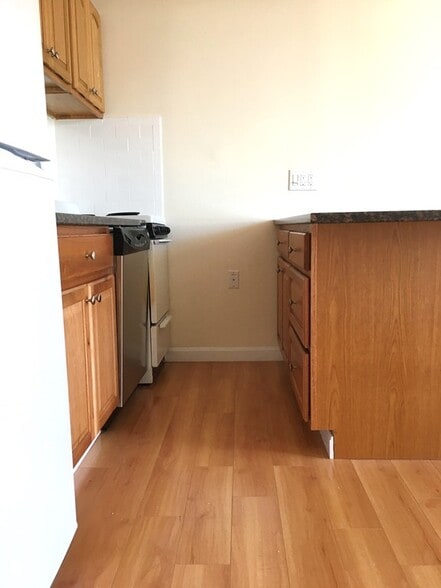 Building Photo - 950 Massachusetts Ave