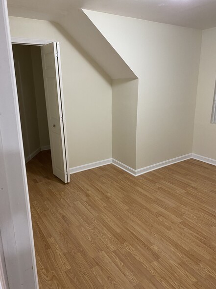 Building Photo - 156 Cedar St