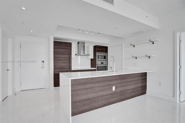 Building Photo - 301 Altara Ave