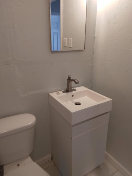 Building Photo - 1304 NW Lincoln Ave