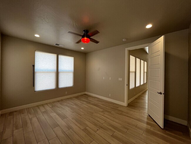 Building Photo - ADORABLE HOME IN BRIO FOR RENT!
