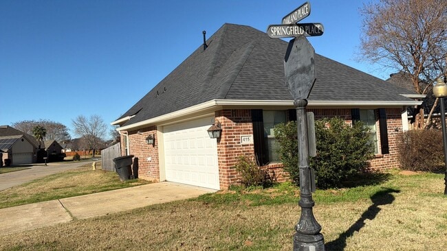 Building Photo - Lovely Home for Lease in Plantation Trace Garden Homes - Bossier City, LA 71112