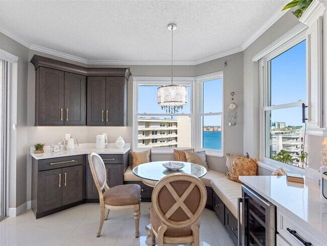 Building Photo - 7979 Sailboat Key Blvd S