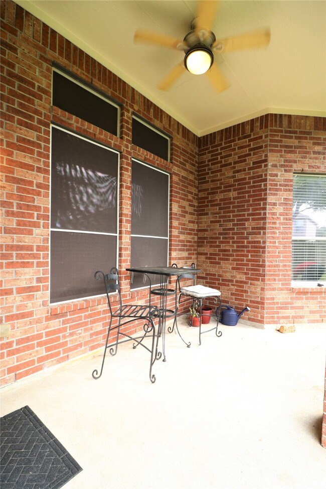 Building Photo - 6126 Emberwood Falls Dr