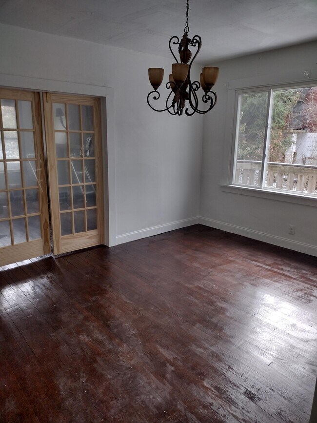 Building Photo - 5401 Bower Ave