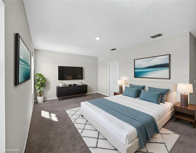 Building Photo - 2597 Shamrock St