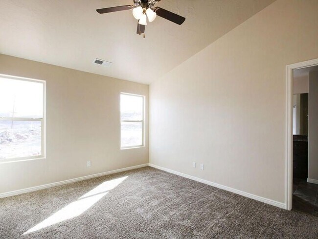 Building Photo - Beautiful 3 Bedroom, 2 bathroom Home in Hu...
