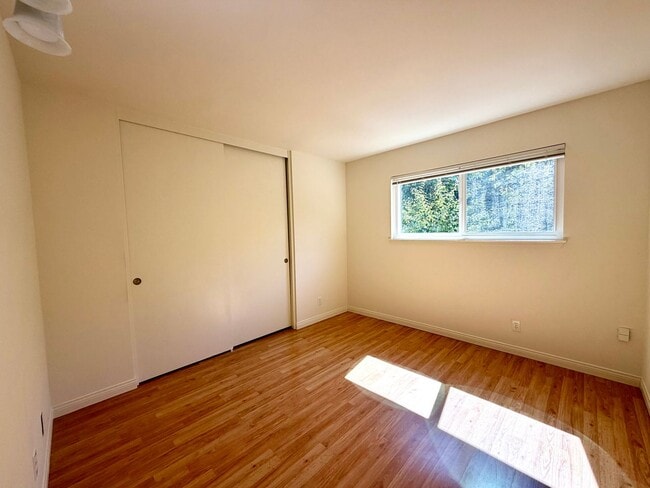 Building Photo - 943 N Patterson Ave