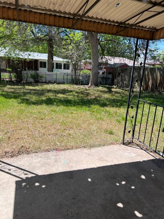 Building Photo - 4 bed 2 bath Arvada Home