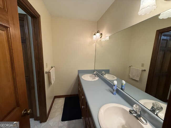 Building Photo - 1084 Macedonia Rd