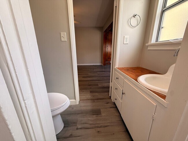 Building Photo - 2nd St., 829-831