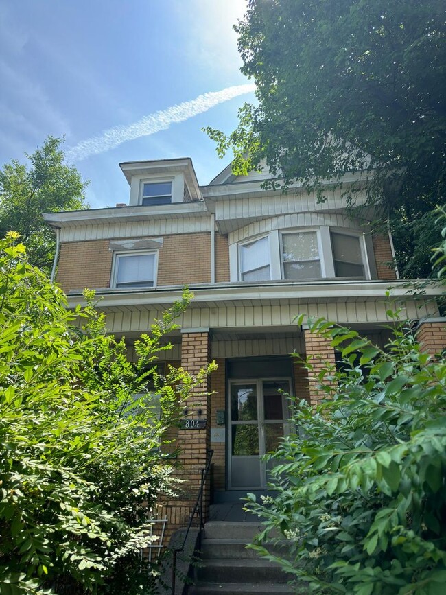 Primary Photo - 804 Heths Ave