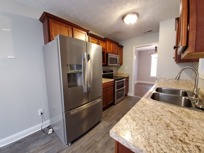 Building Photo - 142 N Copper Creek Dr