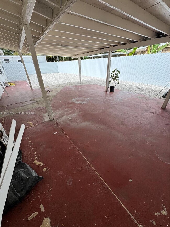 Building Photo - 10245 SW 37th Terrace