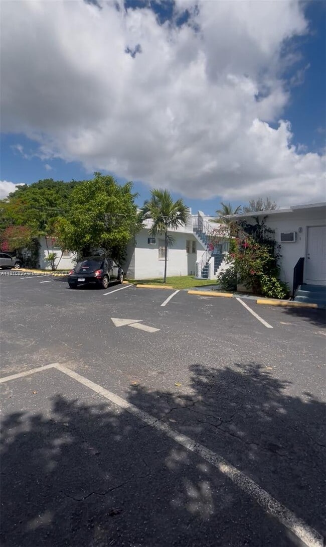 Building Photo - 601 NW 90th St