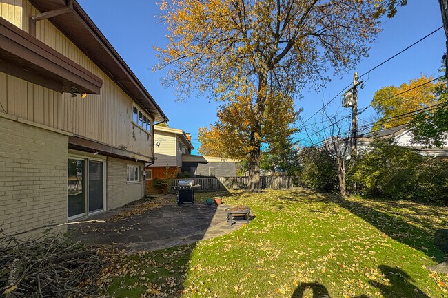 Building Photo - 9107 Samoset Trail