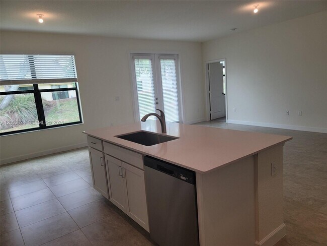 Building Photo - 10005 W Verona Cir