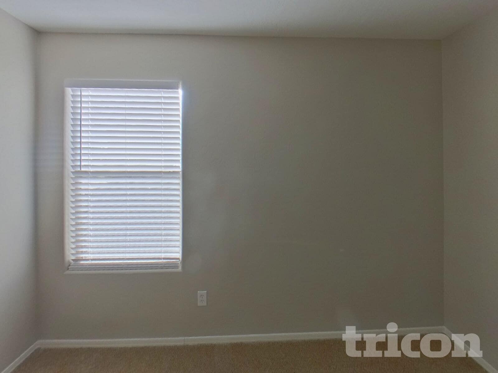 Building Photo - 42309 W Desert Fairways Dr