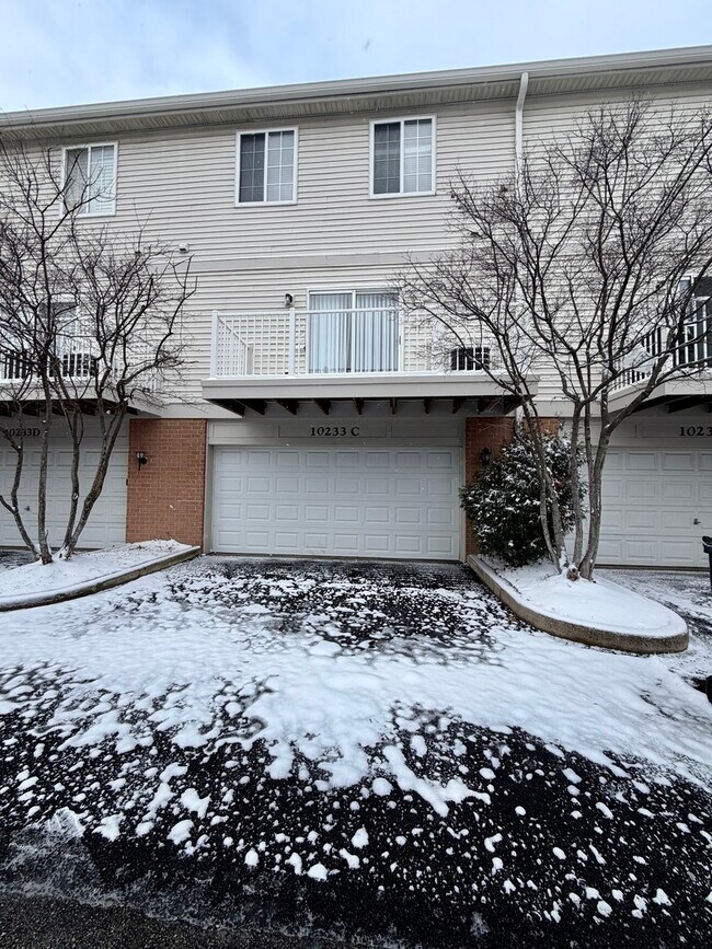 Building Photo - 10233 Concord Ln