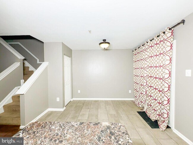 Building Photo - 4826 Buxton Cir