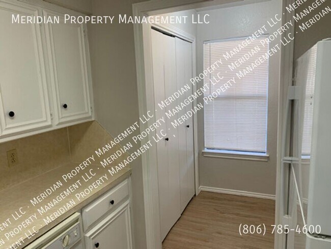Building Photo - 2019 S Loop 289