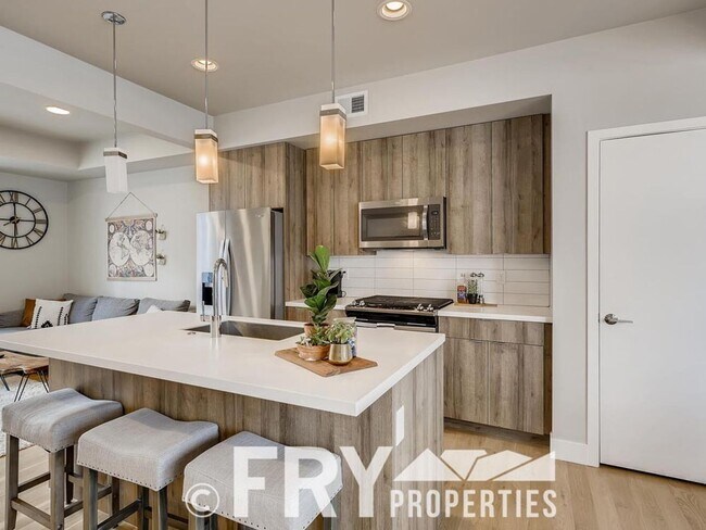 Building Photo - New Condo in South Sloan's Lake