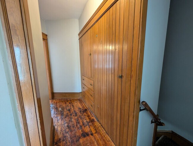 Building Photo - 5807-5807 Franklin Blvd