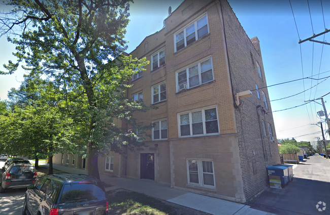 Building Photo - 2835 W Cullom Ave