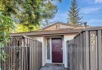 Building Photo - 221 Palo Verde Terrace