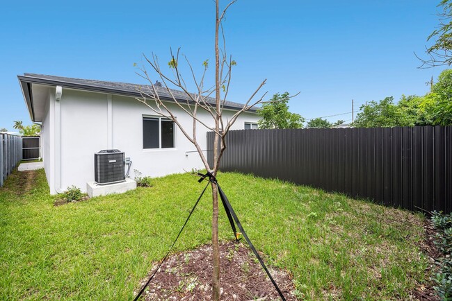 Building Photo - Quail Roost Duplex