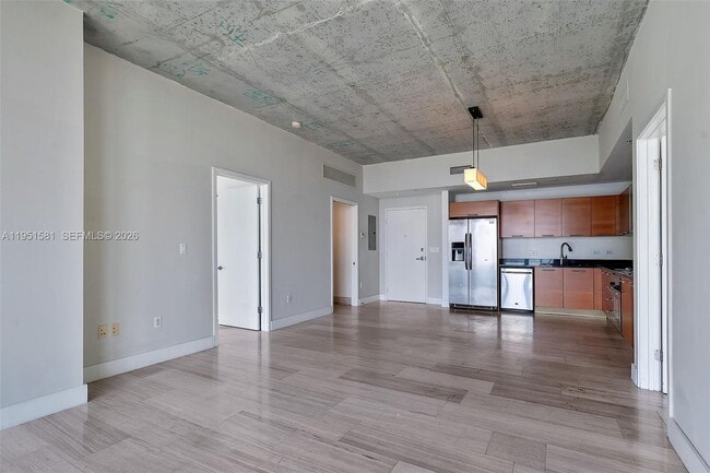 Building Photo - 3470 E Coast Ave