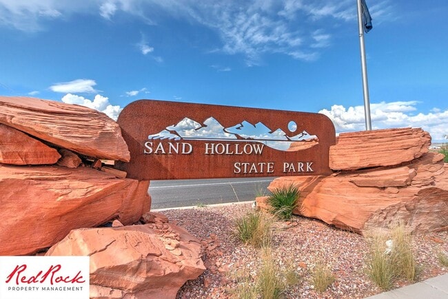 Building Photo - 4 Bedroom Home In The Dunes At Sand Hollow...