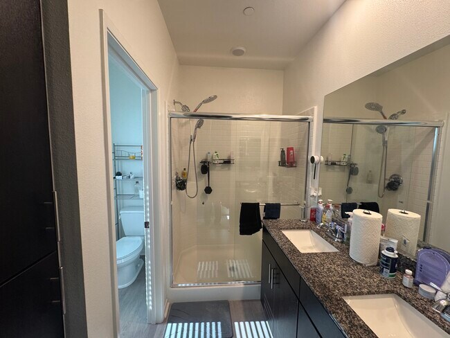 Building Photo - 5503 Sandcliff Ln