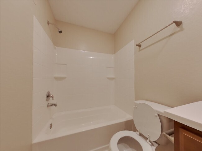 Building Photo - 524 Red Dusk Paint Dr
