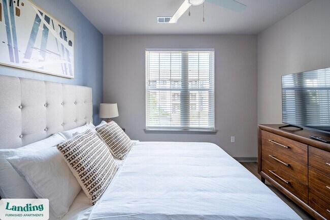 Building Photo - 1559 W 9 Mile Rd